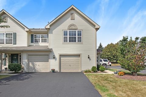 2433 Dickens Dr, Aurora, IL 60503 photo 2