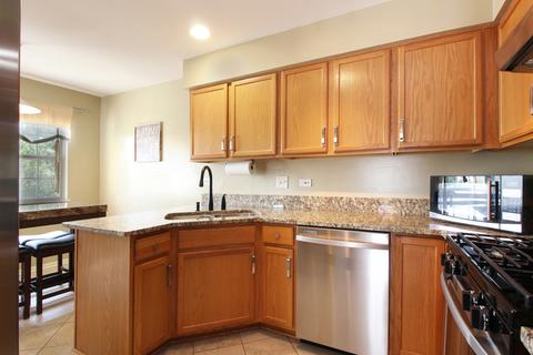 2433 Dickens Dr, Aurora, IL 60503 photo 9