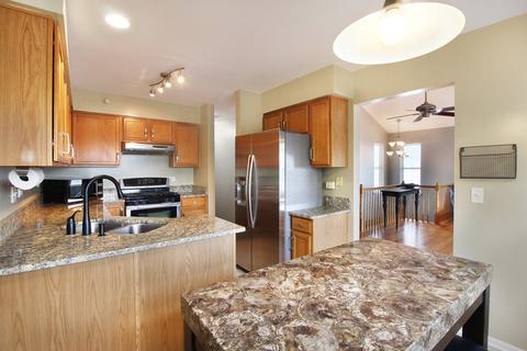 2433 Dickens Dr, Aurora, IL 60503 photo 6