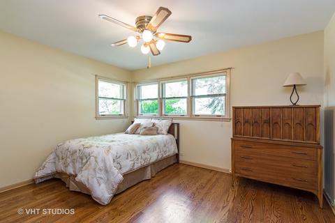 210 Cambridge Rd, Des Plaines, IL 60016 photo 10