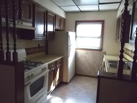 703 7th St, Peru, IL 61354 photo 5