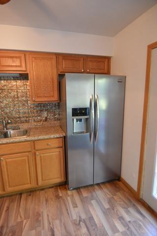 1398 Maroon Dr, Elgin, IL 60120 photo 4