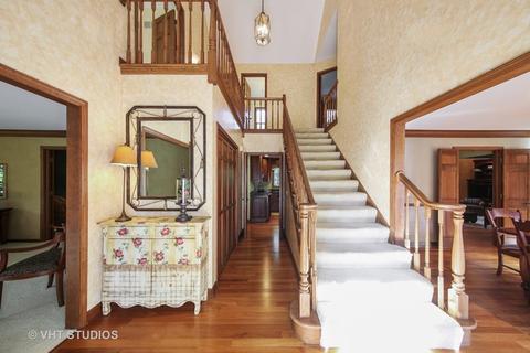 731 Grange Ct, Wheaton, IL 60189 photo 2
