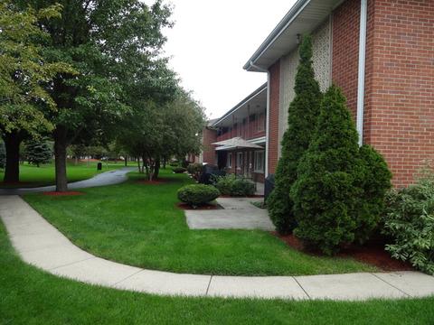 145 Dover Dr #9, Des Plaines, IL 60018 photo 1