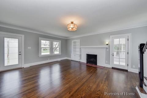 818 James Ct, Wheaton, IL 60189 photo 4