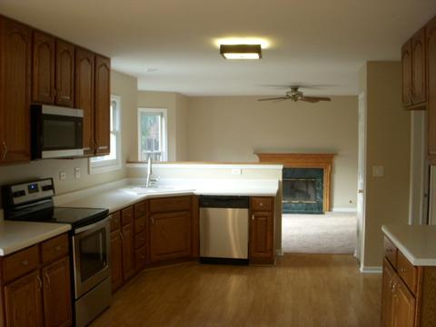 2985 Marshfield Dr, Elgin, IL 60124 photo 7
