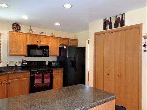 1905 Brier Glen Dr, Plainfield, IL 60586 photo 9