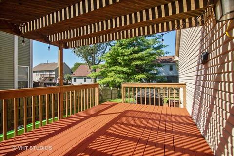 1072 Clover Hill Ln, Elgin, IL 60120 photo 16