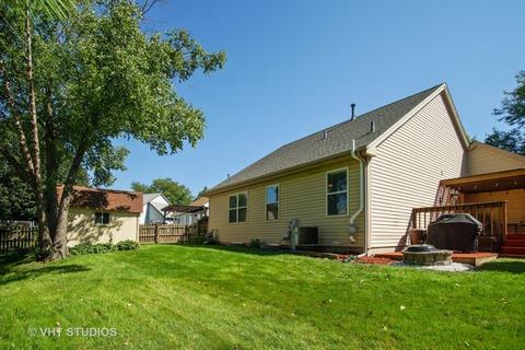 1072 Clover Hill Ln, Elgin, IL 60120 photo 17