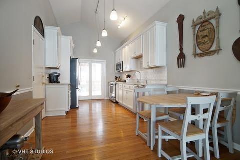 1072 Clover Hill Ln, Elgin, IL 60120 photo 5