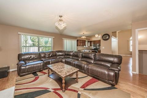 796 Thoreau Dr, Elgin, IL 60120 photo 14