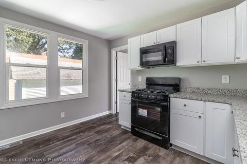 1100 Front St, Aurora, IL 60505 photo 13