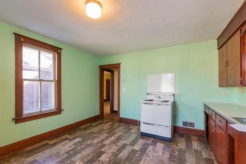 1027 State St, Dekalb, IL 60115 photo 21