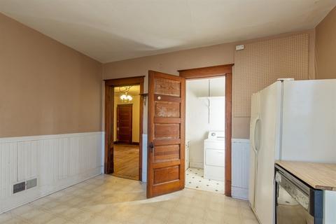 1027 State St, Dekalb, IL 60115 photo 12