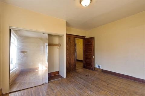 1027 State St, Dekalb, IL 60115 photo 7
