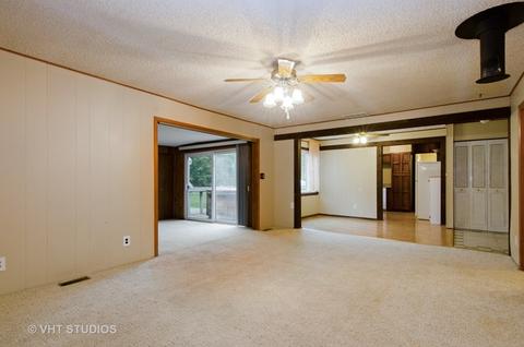 4916 Pistakee Dr, Mchenry, IL 60051 photo 2