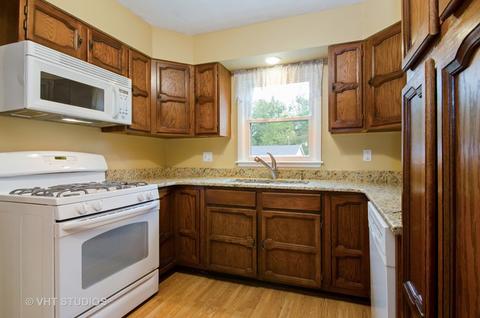 4916 Pistakee Dr, Mchenry, IL 60051 photo 3