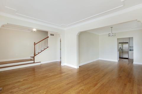 8031 Christie Ave, Lyons, IL 60534 photo 5