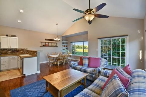 671 E Willow St, Elburn, IL 60119 photo 7