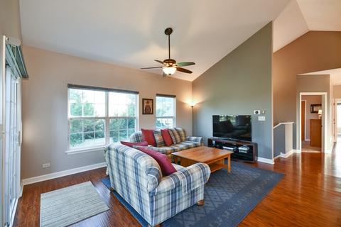 671 E Willow St, Elburn, IL 60119 photo 8
