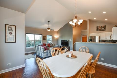 671 E Willow St, Elburn, IL 60119 photo 5