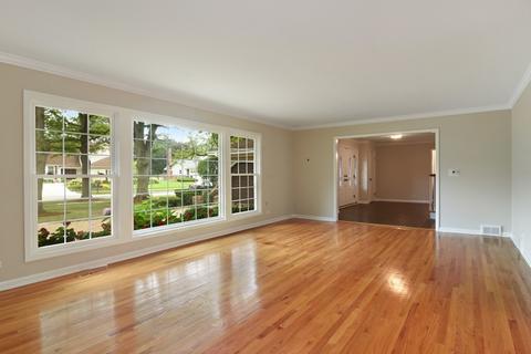 938 Suffield Ter, Northbrook, IL 60062 photo 3