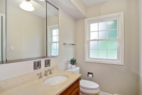 938 Suffield Ter, Northbrook, IL 60062 photo 22