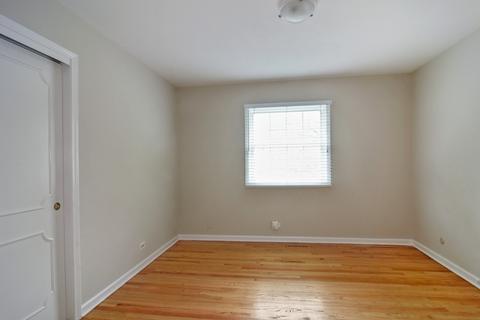 938 Suffield Ter, Northbrook, IL 60062 photo 20