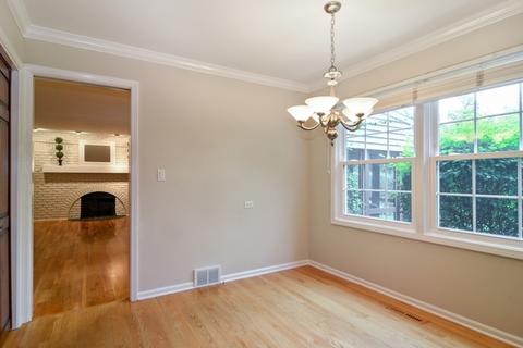 938 Suffield Ter, Northbrook, IL 60062 photo 5