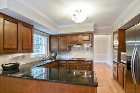 938 Suffield Ter, Northbrook, IL 60062 photo 6
