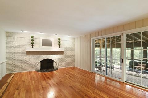 938 Suffield Ter, Northbrook, IL 60062 photo 9