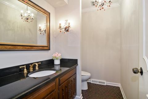 938 Suffield Ter, Northbrook, IL 60062 photo 11