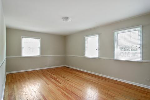 938 Suffield Ter, Northbrook, IL 60062 photo 17