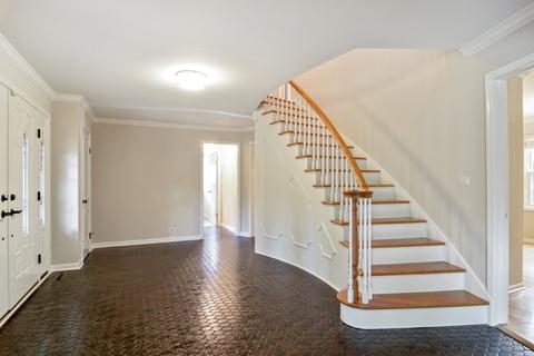 938 Suffield Ter, Northbrook, IL 60062 photo 2