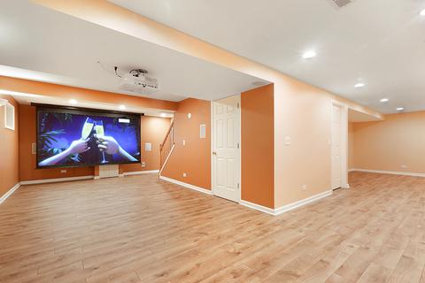 855 Columbine Dr, Elgin, IL 60124 photo 9