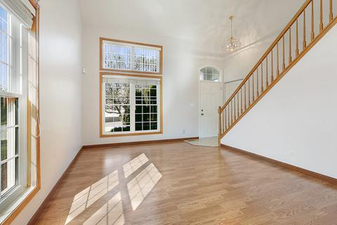 855 Columbine Dr, Elgin, IL 60124 photo 5