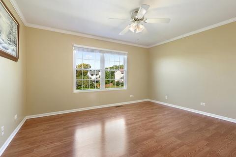 855 Columbine Dr, Elgin, IL 60124 photo 10