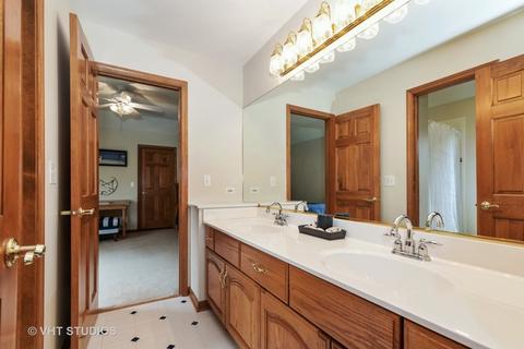 3324 White Eagle Dr, Naperville, IL 60564 photo 23