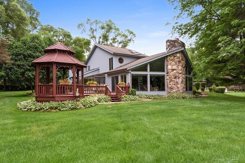 9606 Captains Dr, Algonquin, IL 60102 photo 2