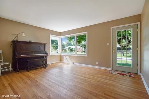 575 Vassar Ln, Des Plaines, IL 60016 photo 2