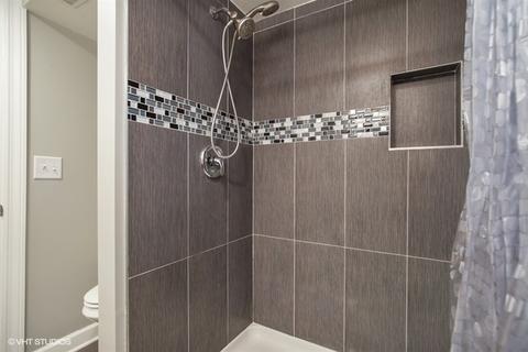 575 Vassar Ln, Des Plaines, IL 60016 photo 13