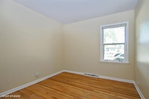 575 Vassar Ln, Des Plaines, IL 60016 photo 7