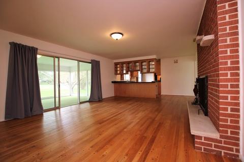 112 Thorobred Ln, Sleepy Hollow, IL 60118 photo 9