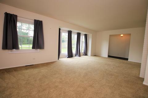 112 Thorobred Ln, Sleepy Hollow, IL 60118 photo 4