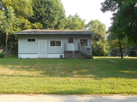 3308 3rd Ave, Mchenry, IL 60050 photo 1
