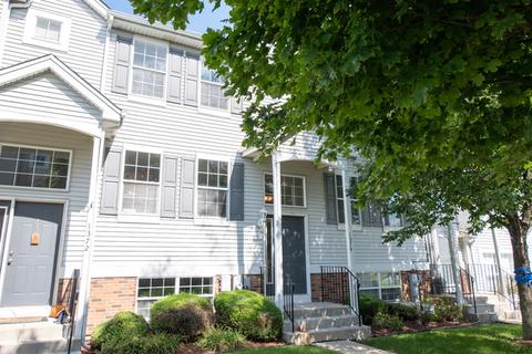 1370 Fox Hound Trl, Beecher, IL 60401 photo 1