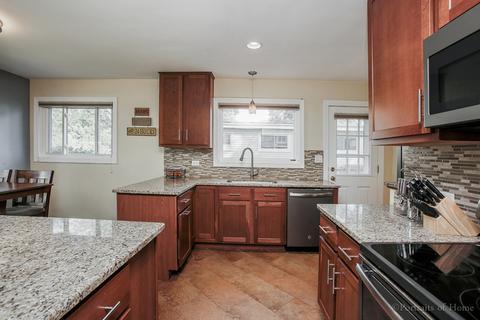 627 S Pierce Ave, Wheaton, IL 60187 photo 4