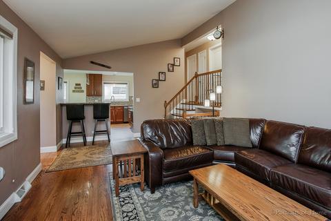 627 S Pierce Ave, Wheaton, IL 60187 photo 2