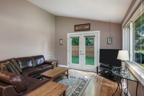 627 S Pierce Ave, Wheaton, IL 60187 photo 8