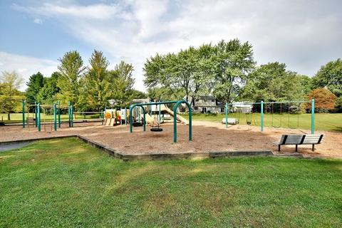 2242 Appleby Dr, Wheaton, IL 60189 photo 6